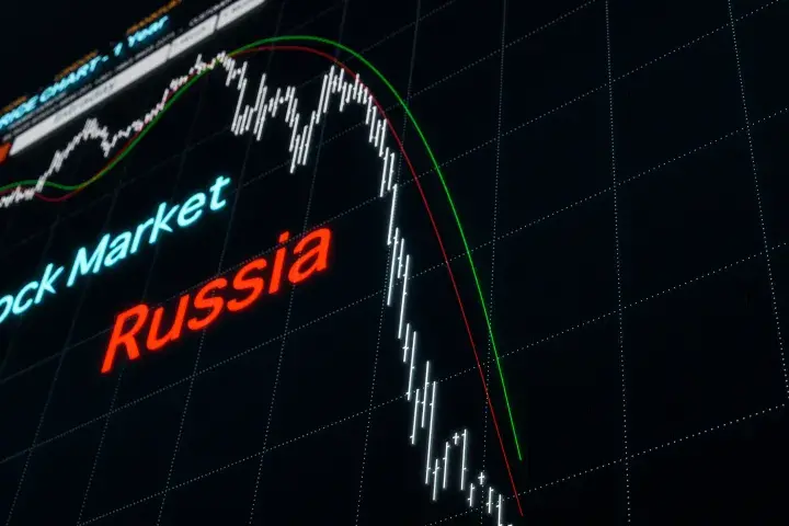 Sanctions have delivered significant financial stress to the Russian government and corporations alike. Overall, many Russian companies have dropped into – or have sunk further down into – the FRISK® score red zone, indicating heightened financial stress and corporate failure risk. Sanctions have delivered significant financial stress to the Russian government and corporations alike. Overall, many Russian companies have dropped into – or have sunk further down into – the FRISK® score red zone, indicating heightened financial stress and corporate failure risk.